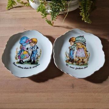 2 petites assiettes en porcelaine  beschikbaar voor biedingen