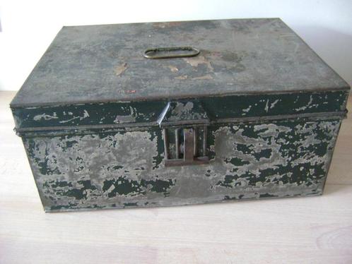 stoere industriële metalen koffer, Antiek en Kunst, Curiosa en Brocante, Ophalen of Verzenden