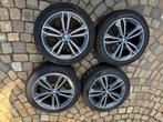 Originele winterbanden op velg voor BMW 1 Serie 2020, Auto-onderdelen, Banden en Velgen, Ophalen, Gebruikt, 17 inch, Winterbanden