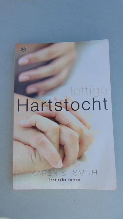 Boek: Heftige Hartstocht - Karen S. Smith, erotische roman, Boeken, Romans, Gelezen, Ophalen of Verzenden