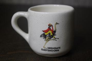 Kleine koffietas Highgate Oudtshoorn met struisvogel beschikbaar voor biedingen