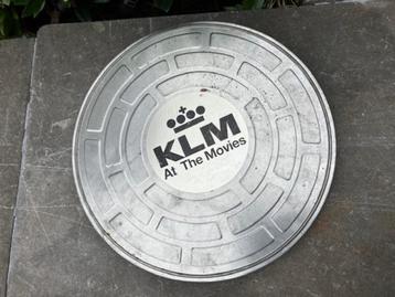 VIEUX FILM TIN  AT THE MOVIES KLM