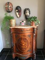 Armoire en bois avec tablette en marbre, Antiquités & Art, Antiquités | Meubles | Armoires, Enlèvement