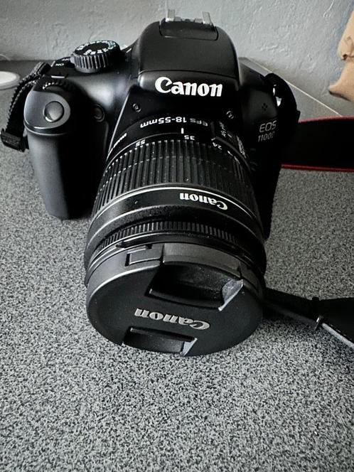 Canon EOS 1100D 18/55 + objectif 18/300 + chargeur + carte S, Audio, Tv en Foto, Fotocamera's Digitaal, Zo goed als nieuw, Compact