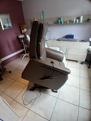 relax zetel beschikbaar voor biedingen