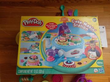 Station de fabrication de gâteaux Play Doh — 12 euros disponible aux enchères