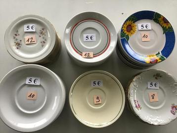 6 setjes ondertassen aan 5 euro per setje van 12 beschikbaar voor biedingen