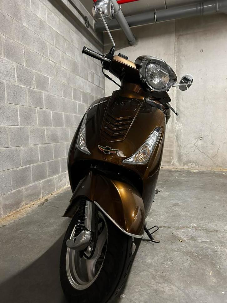 Razzo Capri 50 B-klasse, Fietsen en Brommers, Scooters | SYM, Gebruikt, Overige modellen, Klasse B (45 km/u), Benzine, Ophalen