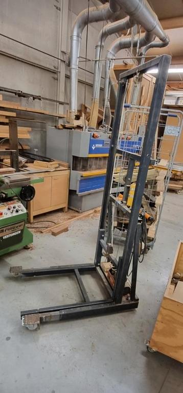 Hefsysteem  Elektronisch perfect werkend  beschikbaar voor biedingen