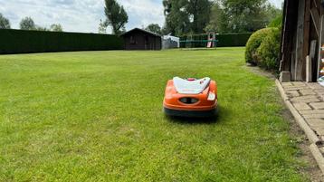 Robotmaaier stihll beschikbaar voor biedingen