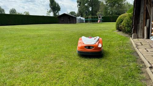 Robotmaaier stihll, Tuin en Terras, Robotmaaiers, Gebruikt, Met regensensor, Ophalen of Verzenden