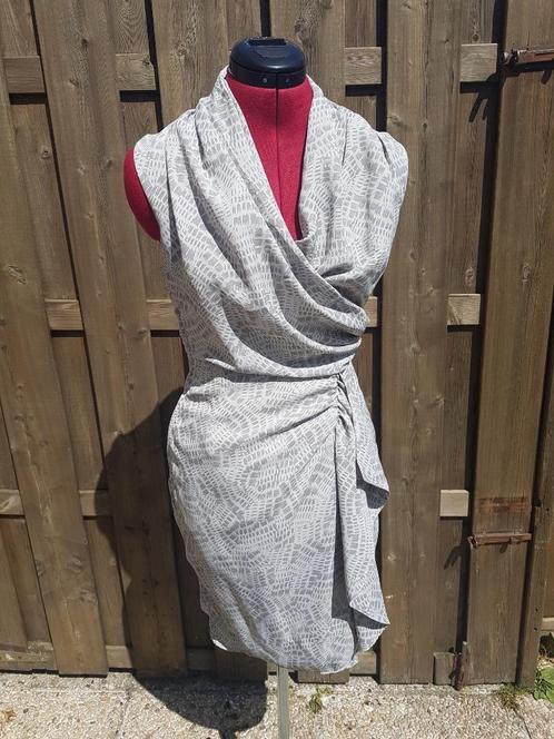 Speelse jurk: grijs, Kleding | Dames, Jurken, Nieuw, Maat 34 (XS) of kleiner, Grijs, Ophalen of Verzenden