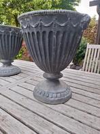 2 antieke loden tuinvazen, Tuin en Terras, Ophalen, Gebruikt