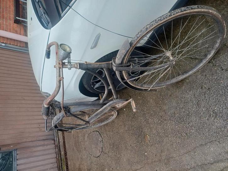 Domino damesfiets - Oud model, ideaal voor restauratie, Fietsen en Brommers, Fietsen | Oldtimers, Ophalen