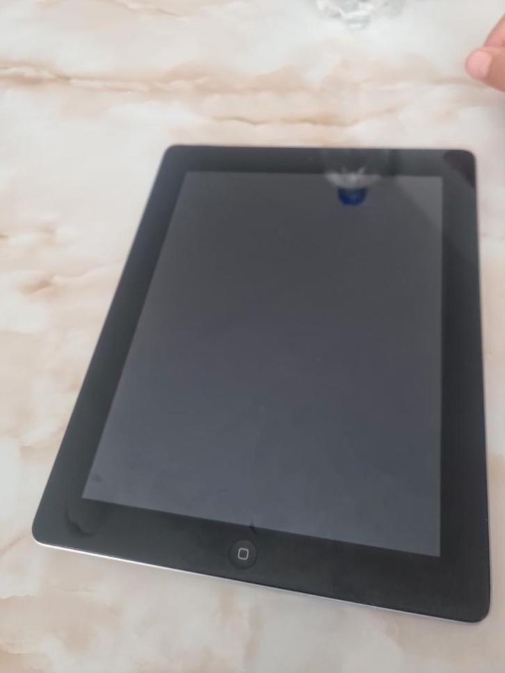 pple iPad 2 met oplader – Werkt goed, Computers en Software, Apple iPads, Zo goed als nieuw, Apple iPad, Wi-Fi en Mobiel internet