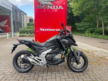 Honda NC750X MT (bj 2024) beschikbaar voor biedingen