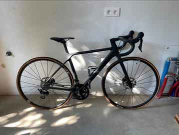 Te koop: Canyon Ultimate CF SL 7 Disc  (Stealth) beschikbaar voor biedingen
