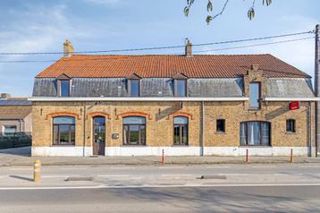 Ruime woning en of Handelspand te Diksmuide beschikbaar voor biedingen