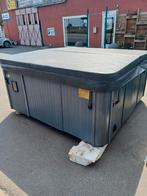 Jacuzzi. Gratis geleverd geplaatst en 1j garantie, Ophalen of Verzenden