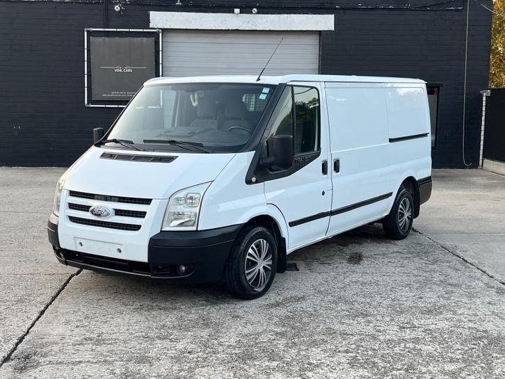 Ford transit lang / 126,000km / 3zit / 2010 / 1STE EIGENAAR, Auto's, Bestelwagens en Lichte vracht, Bedrijf, Te koop, Trekhaak