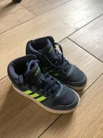 Basket enfant adidas, Sports & Fitness, Comme neuf, Chaussures