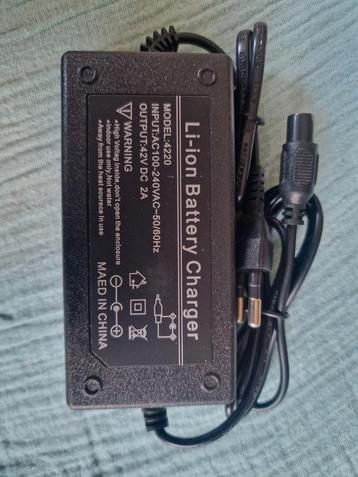 Chargeur pour hoverboard. 3 broches. 2 pieces, Enlèvement ou Envoi, Neuf