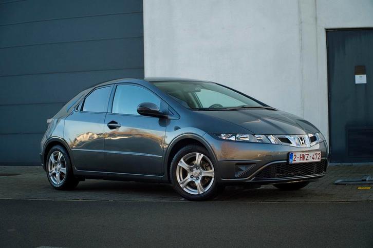 Honda Civic 2010 5DR, Autos, Honda, Particulier, Civic, Essence, Euro 5, 5 portes, Boîte manuelle, Argent ou Gris, Noir, Traction avant