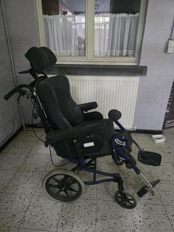 Fauteuil roulant beschikbaar voor biedingen