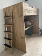 Hoogslaper met bureau in steigerhout, Huis en Inrichting, Slaapkamer | Stapelbedden en Hoogslapers, Ophalen, Eenpersoons, Zo goed als nieuw