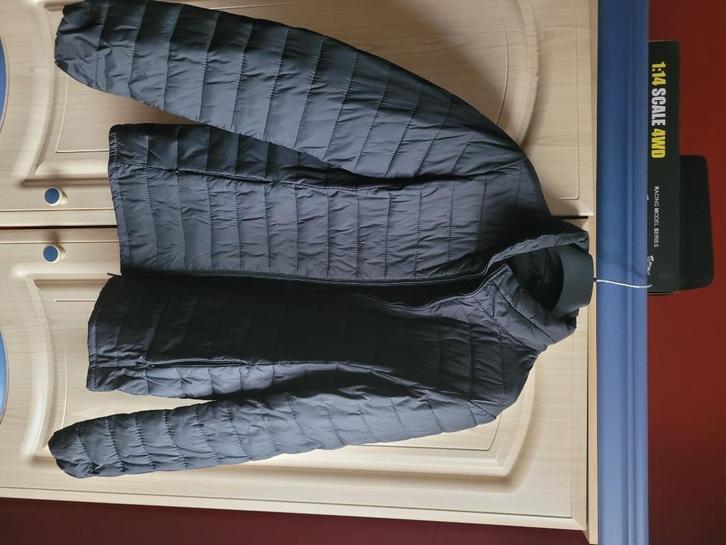 Zwarte en turqoise donsjas maat 42  of XL, Kleding | Dames, Jassen | Winter, Zo goed als nieuw, Maat 42/44 (L), Zwart, Ophalen of Verzenden