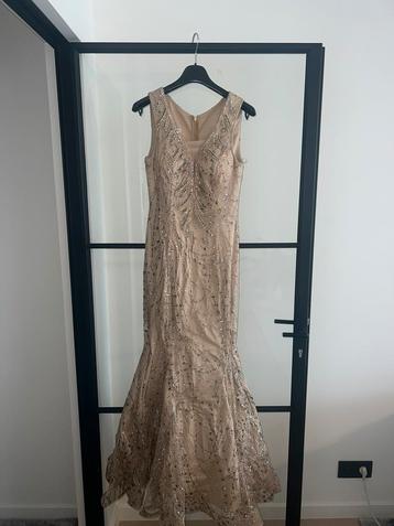 Prachtige avond jurk beschikbaar voor biedingen