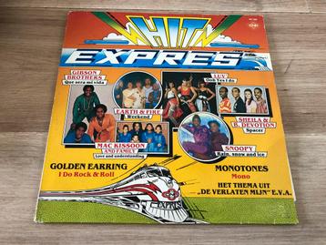 2 compilatie vinyl LP’s, tesamen verkocht voor 2€. beschikbaar voor biedingen