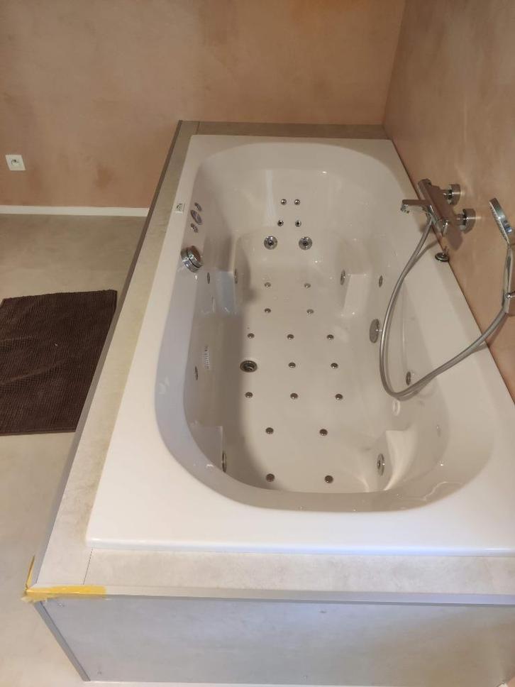 Nieuw Bad Kasablanca in verpakking 900 x 1900mm, Doe-het-zelf en Bouw, Sanitair, Nieuw, Bad, Ophalen