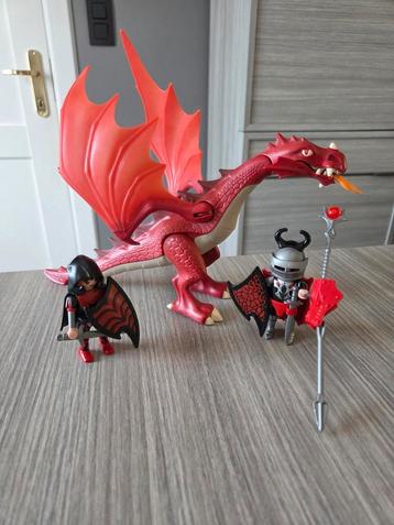 Chevalier et dragon rouge Playmobil beschikbaar voor biedingen