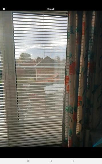 6 x beige rol/lammelgordijnen beschikbaar voor biedingen