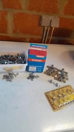 Attache lambris , ponts et anneaux de fixation, Enlèvement ou Envoi, Comme neuf