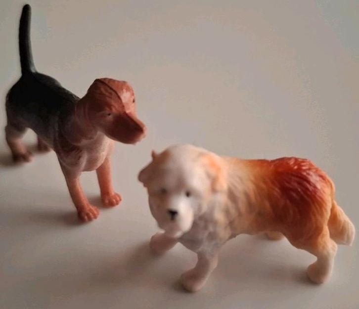 Honden Miniatuur Speelgoed ( 2 stuks ), Verzamelen, Dierenverzamelingen, Nieuw, Verzenden