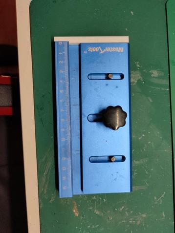 modelbouw gereedschap beschikbaar voor biedingen