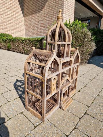 Antieken vogelkooi  beschikbaar voor biedingen