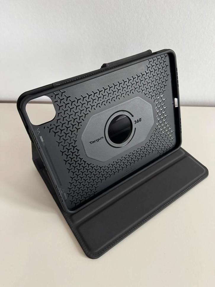 Beschermhoes ipad pro 11 inch targus versavu als nieuw, Computers en Software, Tablet-hoezen, Zo goed als nieuw, Bescherming voor- en achterkant