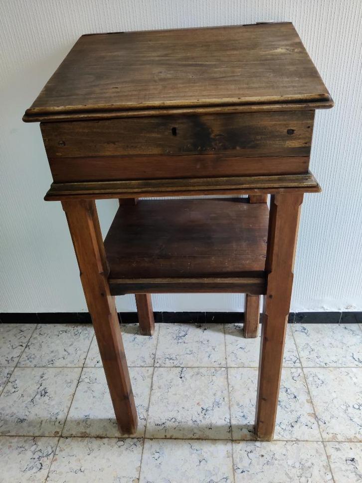 een oude pupiter, Antiek en Kunst, Antiek | Meubels | Kasten, Ophalen