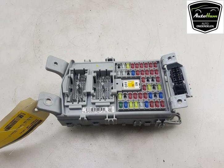 BOITIER FUSIBLES Hyundai i20 (GBB) (|91950C8570|), Autos : Pièces & Accessoires, Électronique & Câbles, Hyundai, Utilisé