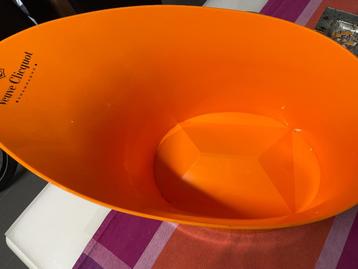 ijskoeier Veuve Clicquot beschikbaar voor biedingen