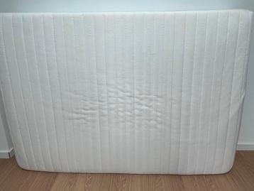Anti allergisch Matras+Verstelbare latennbodem 140x200 beschikbaar voor biedingen