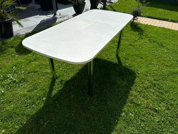 aangeschafte uitschuifbare keukentafel van hoge kwaliteit  beschikbaar voor biedingen