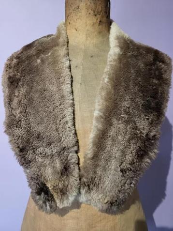 Sjaal in bont beschikbaar voor biedingen