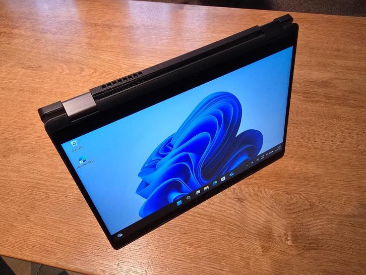 dell 5300 écran tactile, vend ou échange, Computers en Software, Windows Laptops, Gebruikt, SSD, Met touchscreen, Ophalen