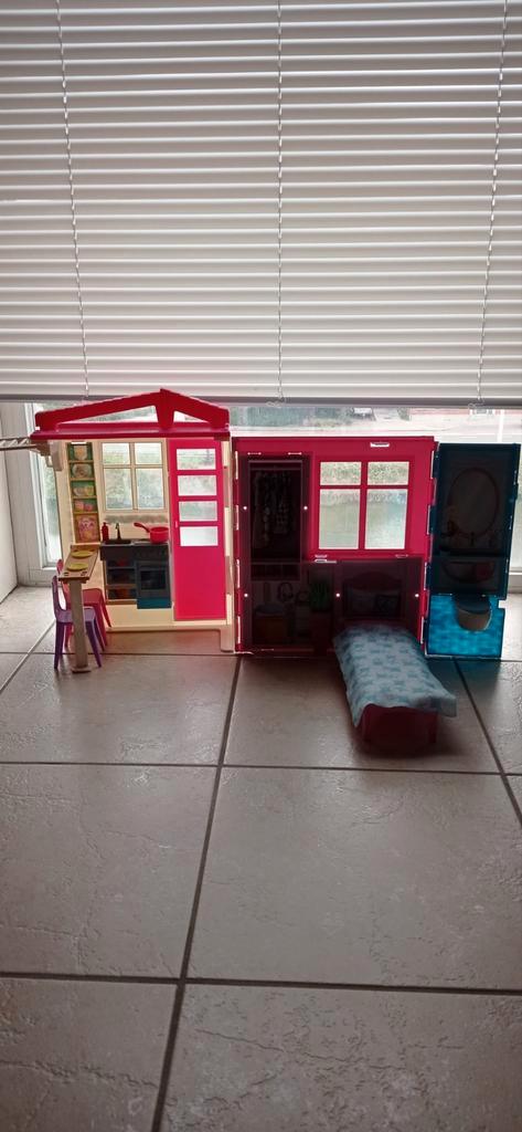 Barbie spullen en huizen, Kinderen en Baby's, Speelgoed | Poppenhuizen, Gebruikt, Accessoires, Ophalen