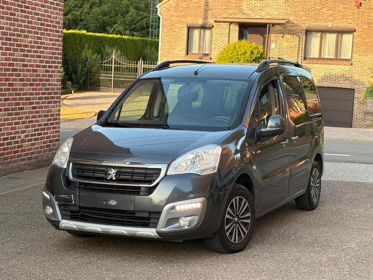 PEUGOET PARTNER 2017 BENZINE 1.2 200.000KM EURO6B, Auto's, Peugeot, Bedrijf, Partner, Benzine, Euro 6, 5 deurs, Handgeschakeld