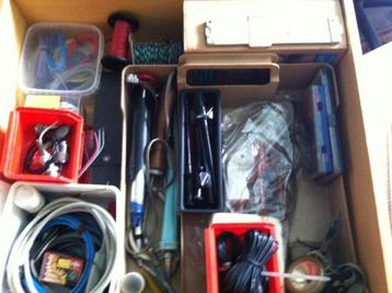 Vintage Electronica toebehoren beschikbaar voor biedingen